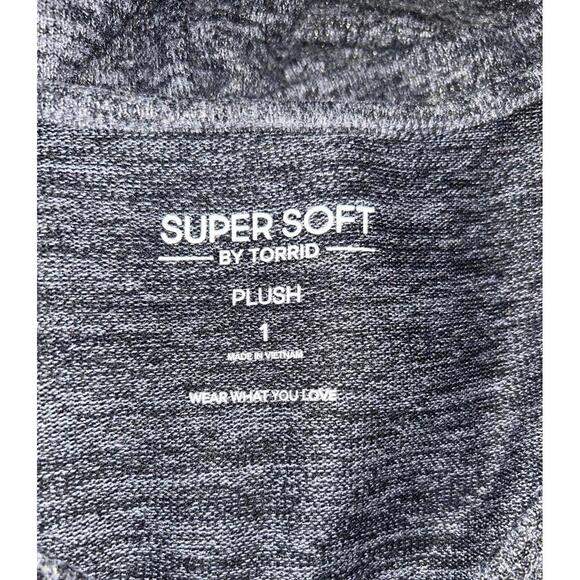 Torrid Super Soft Plush 3/4 Sleeve V Neck Top Sz 1 - Picture 4 of 5